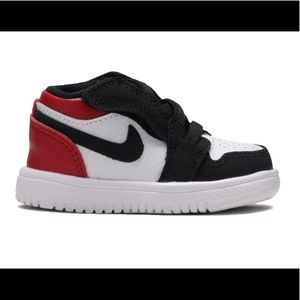 Air Jordan 1 low “Black Toe” (TD)